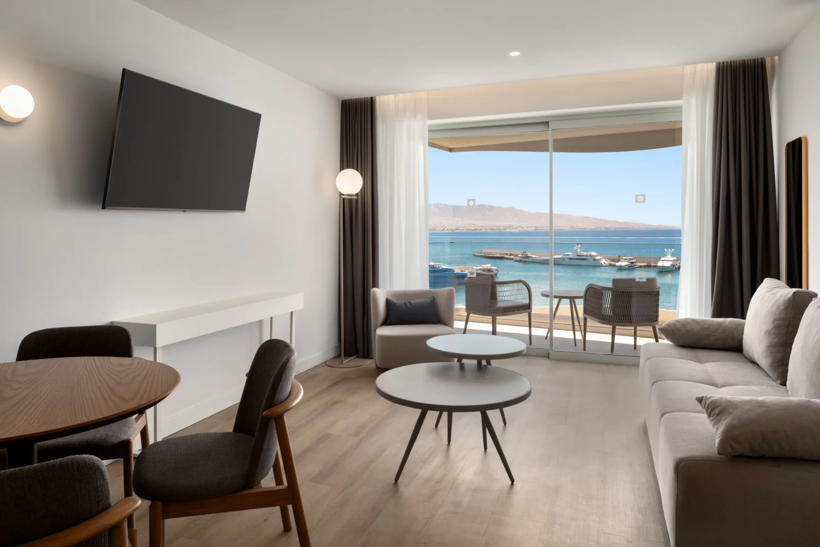 wyndham piraeus premier suite sea view 03